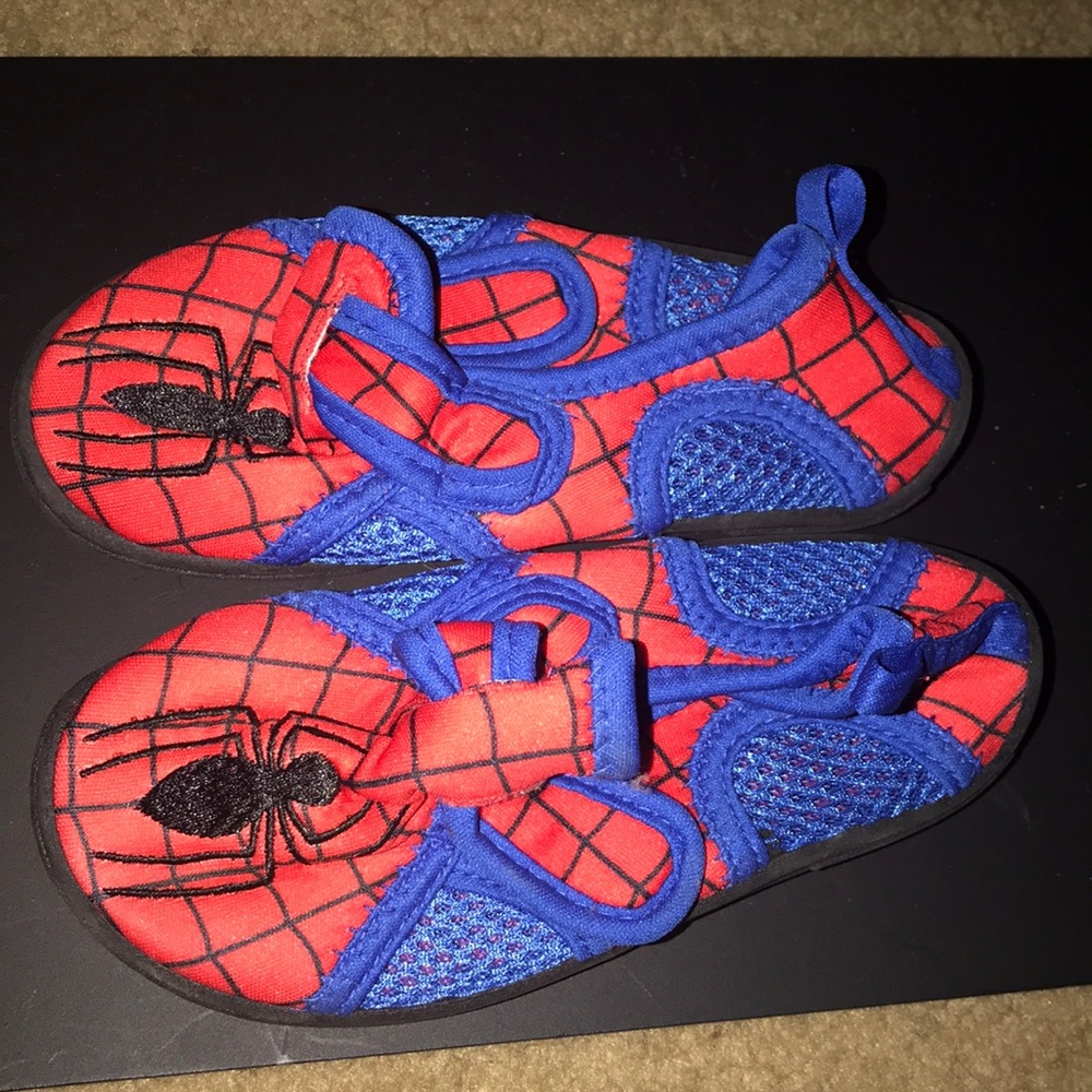 Water shoes